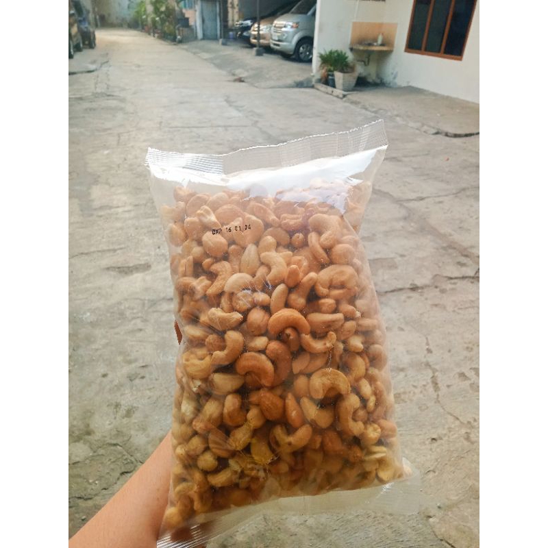 SIAP MAKAN! Kacang Mede Panggang JUMBO Utuh W240 Oven Roasted- 1 KG (Ready to Eat Roasted Cashew Nut-2